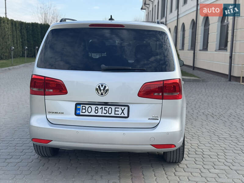 Минивэн Volkswagen Touran 2012 в Новой Ушице
