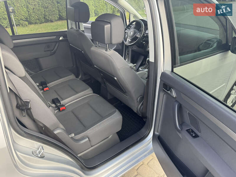 Минивэн Volkswagen Touran 2012 в Новой Ушице