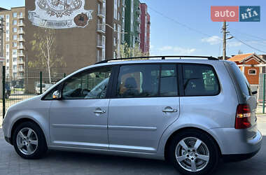 Минивэн Volkswagen Touran 2006 в 