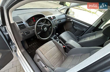 Минивэн Volkswagen Touran 2006 в 