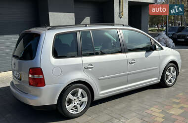 Минивэн Volkswagen Touran 2006 в 
