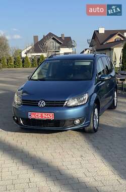 Мінівен Volkswagen Touran 2015 в 