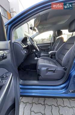 Мінівен Volkswagen Touran 2015 в 