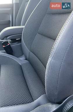 Мінівен Volkswagen Touran 2015 в 