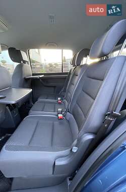 Мінівен Volkswagen Touran 2015 в 