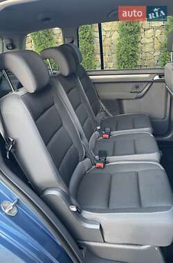 Мінівен Volkswagen Touran 2015 в 