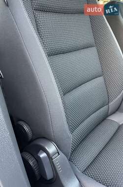 Мінівен Volkswagen Touran 2015 в 