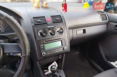 Минивэн Volkswagen Touran 2004 в 