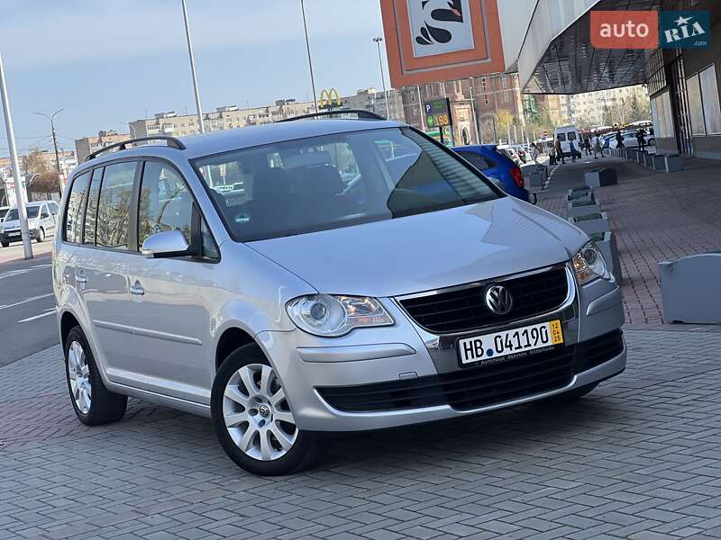 Минивэн Volkswagen Touran 2007 в 