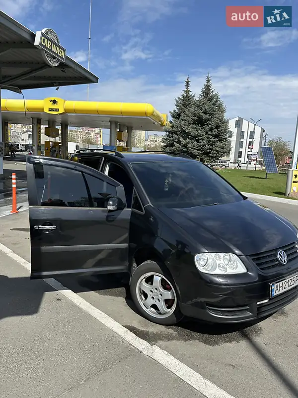 Минивэн Volkswagen Touran 2003 в 