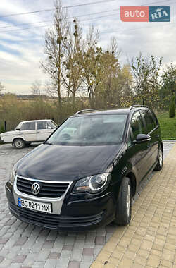 Минивэн Volkswagen Touran 2009 в 