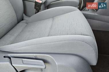 Минивэн Volkswagen Touran 2010 в 