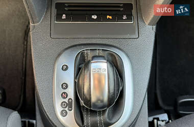 Мінівен Volkswagen Touran 2014 в 