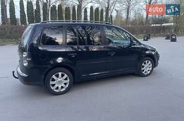 Мінівен Volkswagen Touran 2010 в 