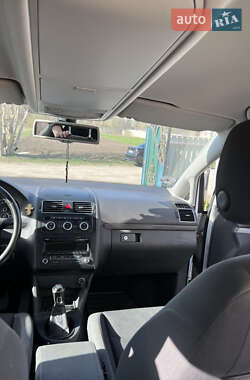 Минивэн Volkswagen Touran 2013 в 