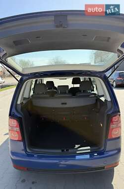 Минивэн Volkswagen Touran 2009 в 
