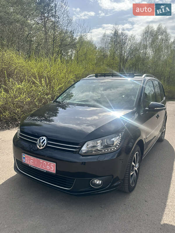 Volkswagen Touran 2011