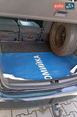 Мінівен Volkswagen Touran 2006 в 