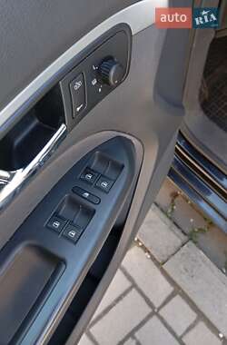 Мінівен Volkswagen Touran 2006 в 
