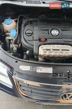 Мінівен Volkswagen Touran 2010 в 