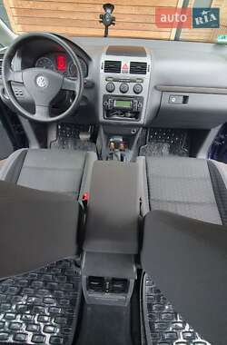 Мінівен Volkswagen Touran 2010 в 
