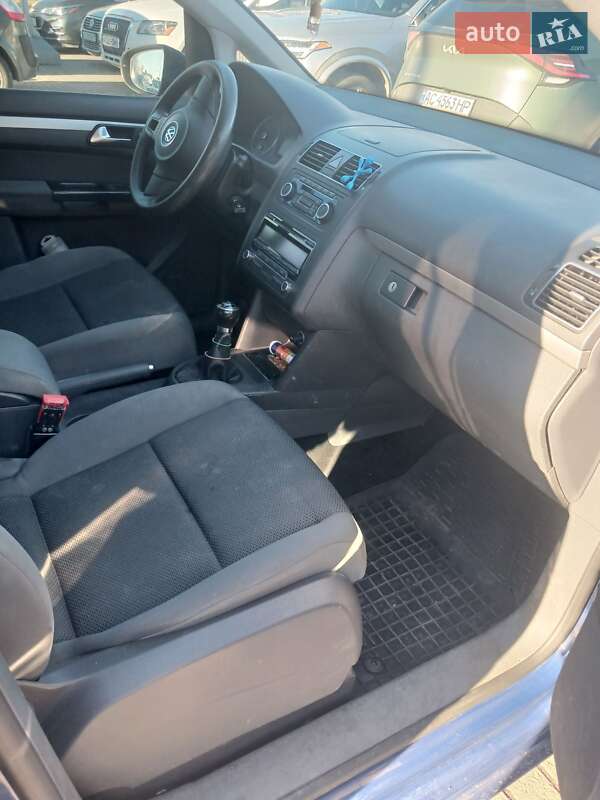 Минивэн Volkswagen Touran 2011 в Луцке