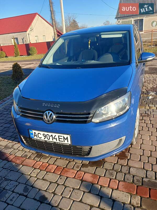 Минивэн Volkswagen Touran 2011 в Луцке