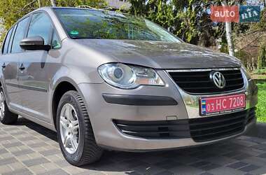 Минивэн Volkswagen Touran 2010 в Белой Церкви