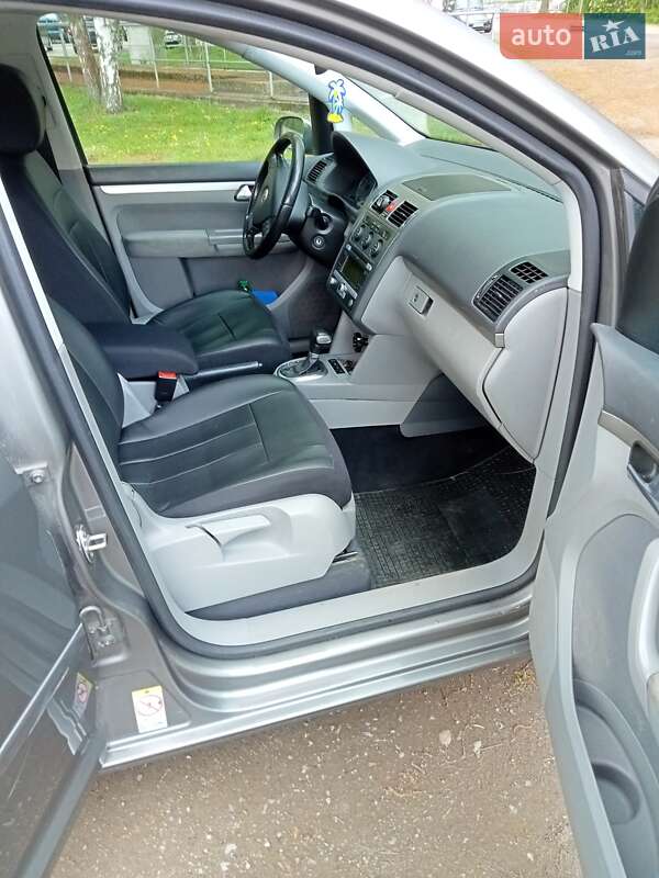 Минивэн Volkswagen Touran 2007 в Виннице