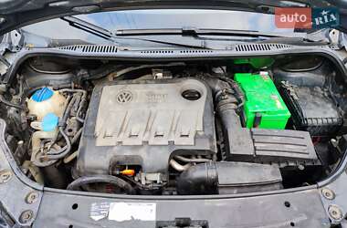 Минивэн Volkswagen Touran 2010 в 