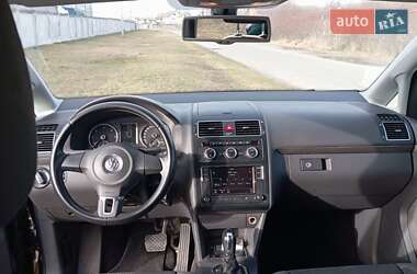 Минивэн Volkswagen Touran 2012 в 