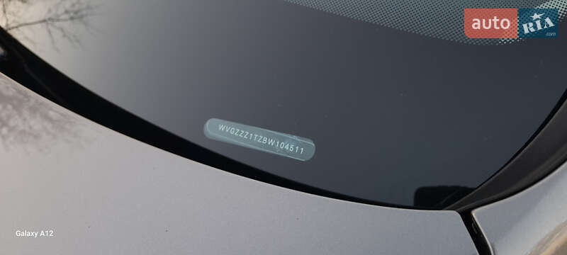 Минивэн Volkswagen Touran 2011 в Хотине