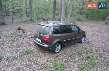 Минивэн Volkswagen Touran 2010 в 