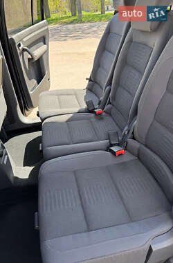 Мінівен Volkswagen Touran 2009 в 