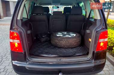 Минивэн Volkswagen Touran 2004 в 