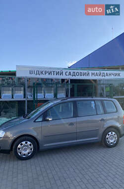 Мінівен Volkswagen Touran 2006 в 