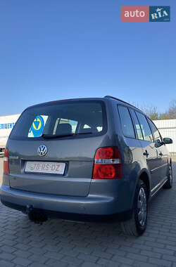 Мінівен Volkswagen Touran 2006 в 