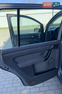 Мінівен Volkswagen Touran 2006 в 