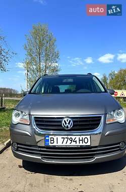 Минивэн Volkswagen Touran 2007 в 