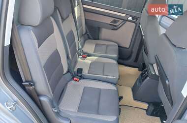 Мінівен Volkswagen Touran 2007 в 