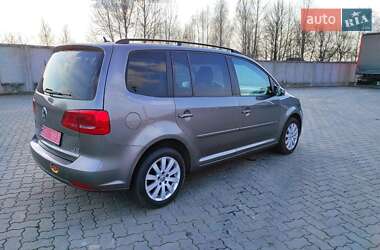 Мінівен Volkswagen Touran 2010 в 