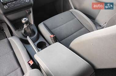 Мінівен Volkswagen Touran 2010 в 