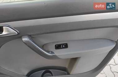 Мінівен Volkswagen Touran 2010 в 