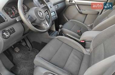 Мінівен Volkswagen Touran 2010 в 