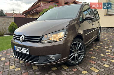 Мінівен Volkswagen Touran 2011 в 