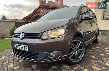 Мінівен Volkswagen Touran 2011 в 