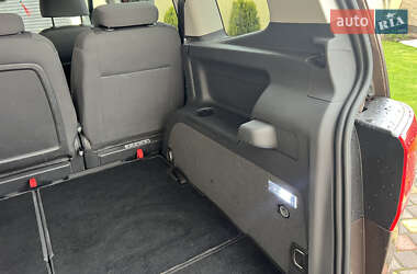 Мінівен Volkswagen Touran 2011 в 
