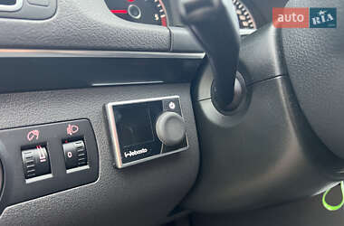 Мінівен Volkswagen Touran 2011 в 