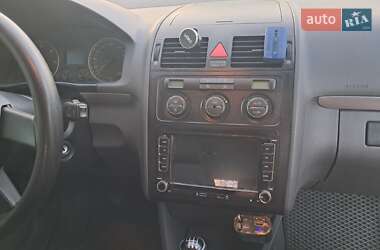 Мінівен Volkswagen Touran 2004 в 