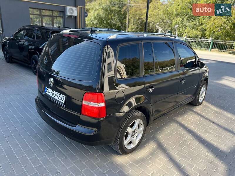 Мінівен Volkswagen Touran 2005 в Покровському